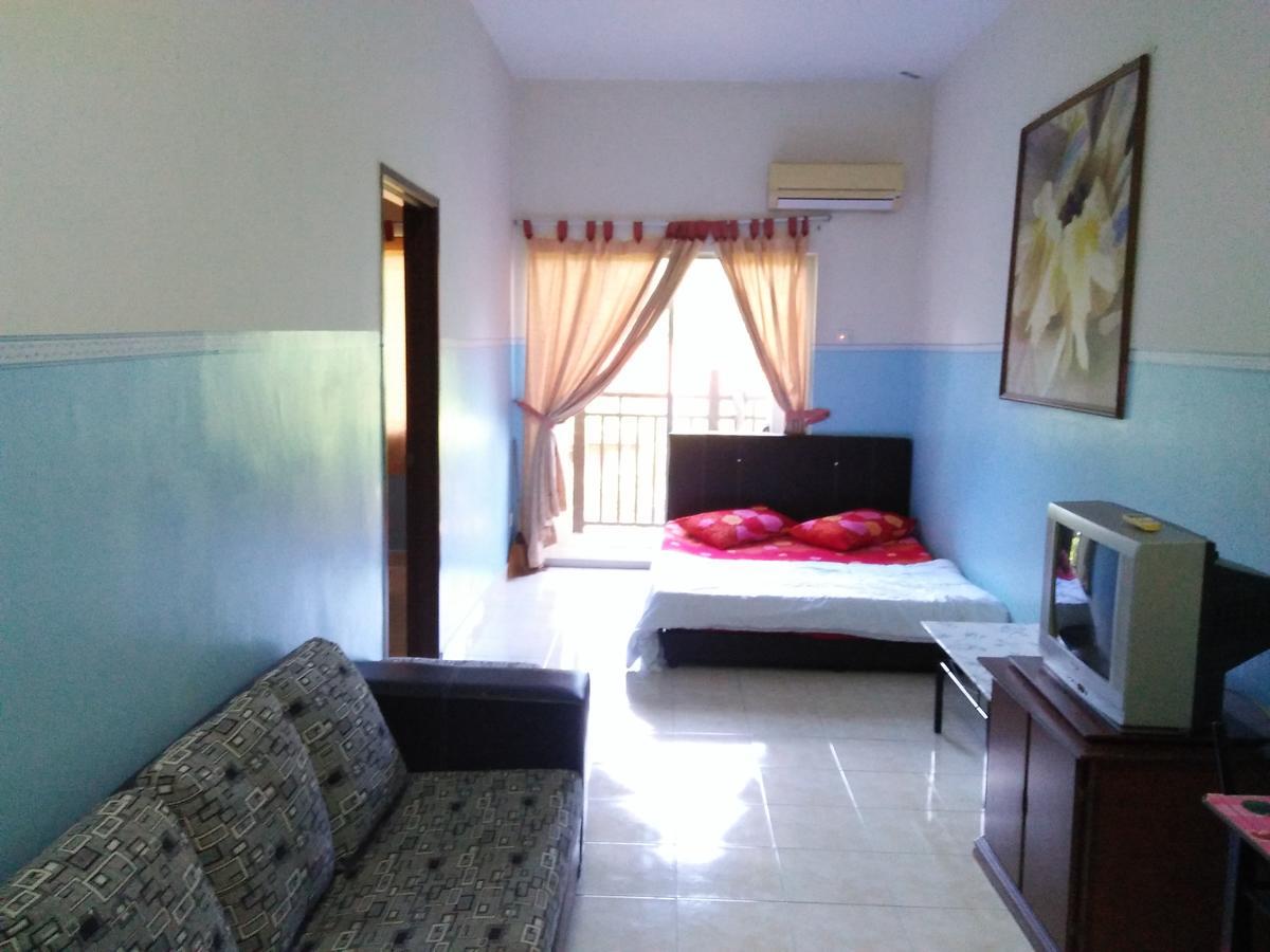 Sanie Guest Room Suria A' Apartment, Bukit Merah Laketown Resort Kampong Kubu Gajah  Exterior photo